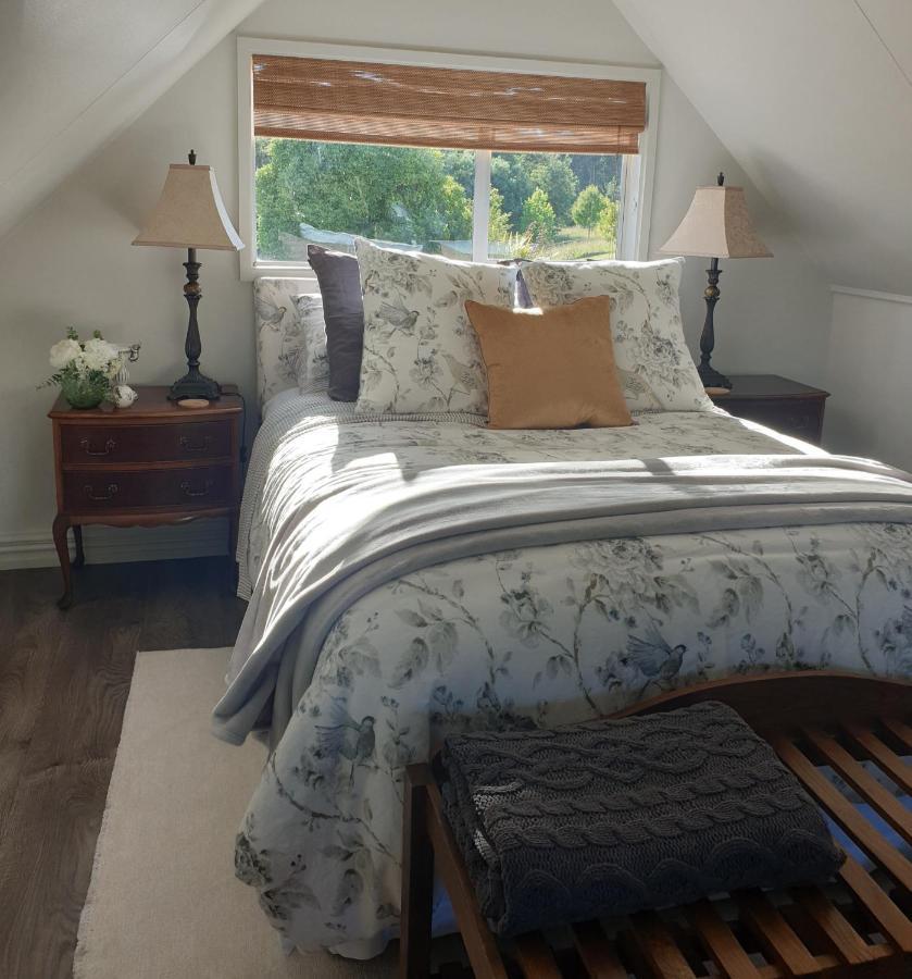 Blue Bell Cottage. Serene luxury farmstead Lower Moutere Chambre photo