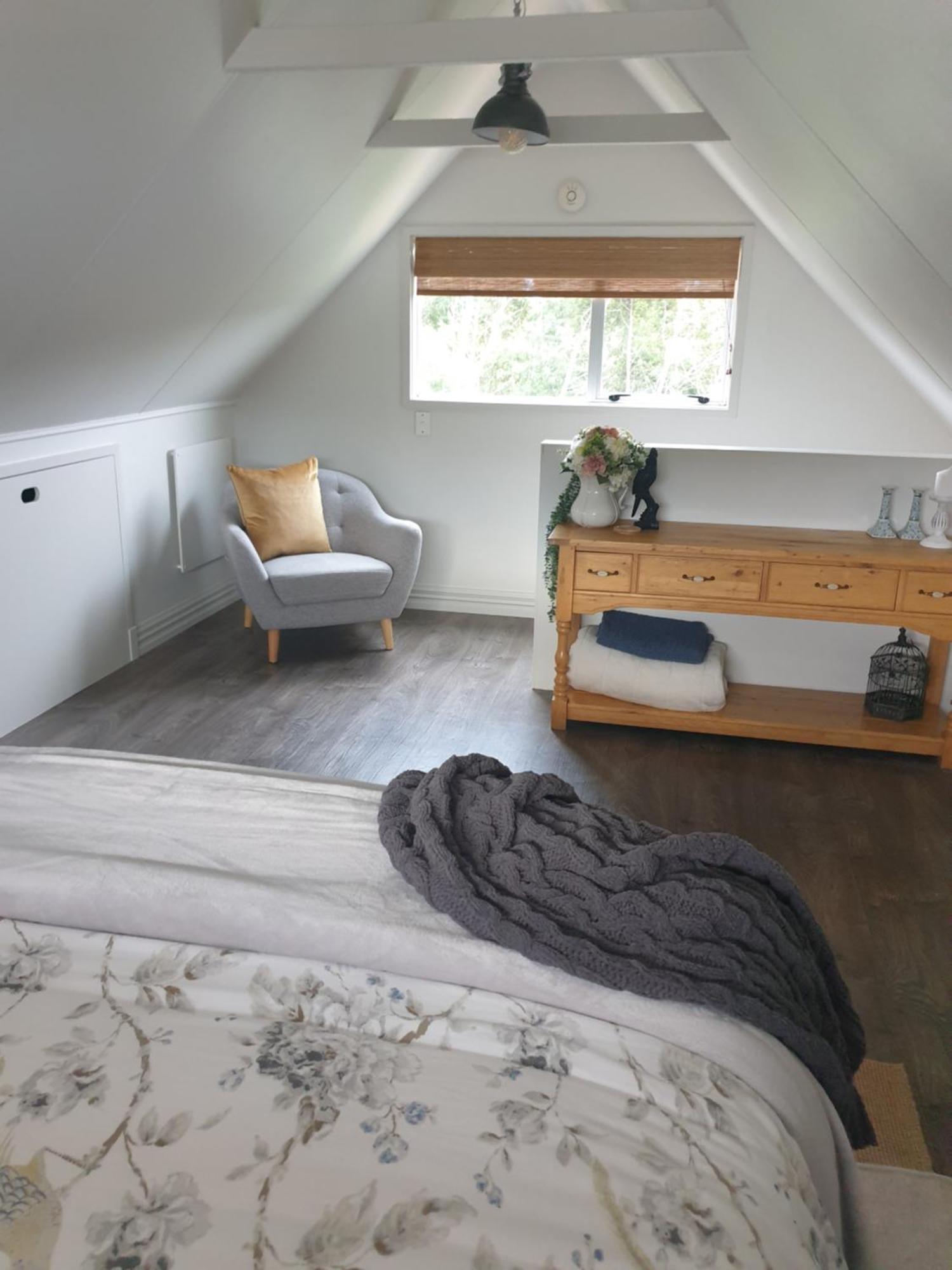 Blue Bell Cottage. Serene luxury farmstead Lower Moutere Chambre photo